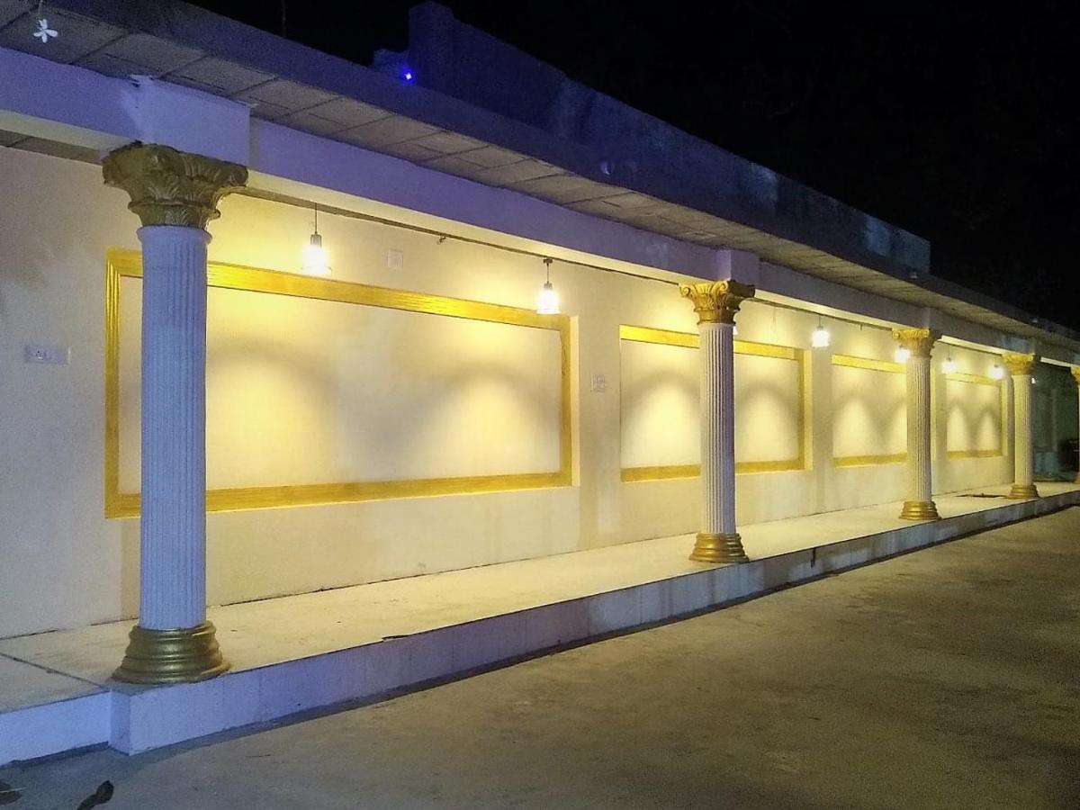 Royal Club&Resort Ahmedabad Exterior foto