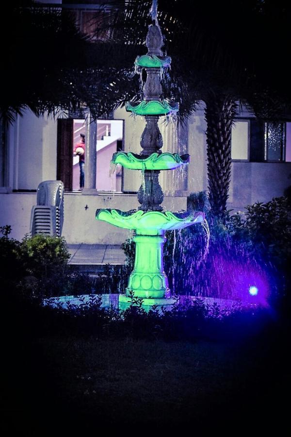 Royal Club&Resort Ahmedabad Exterior foto